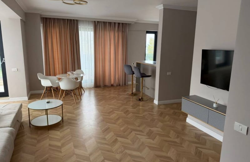 Аренда комфортных 3-комнатных апартаментов с видом на море, 75 м², Мамаия, Констанца, Румыния